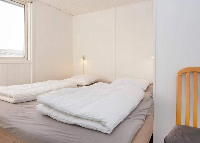 6 Person In Semesterbostad *